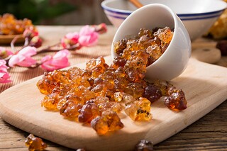 商铺租赁的合同(商铺租赁房东提前终止合同怎么办)